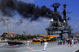 INS ब्रह्मपुत्र में आग लगी, एक तरफ झुका